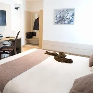 Le Saint Germain Hotel
