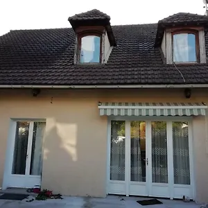 D'hotes Chez Marilou Homestay